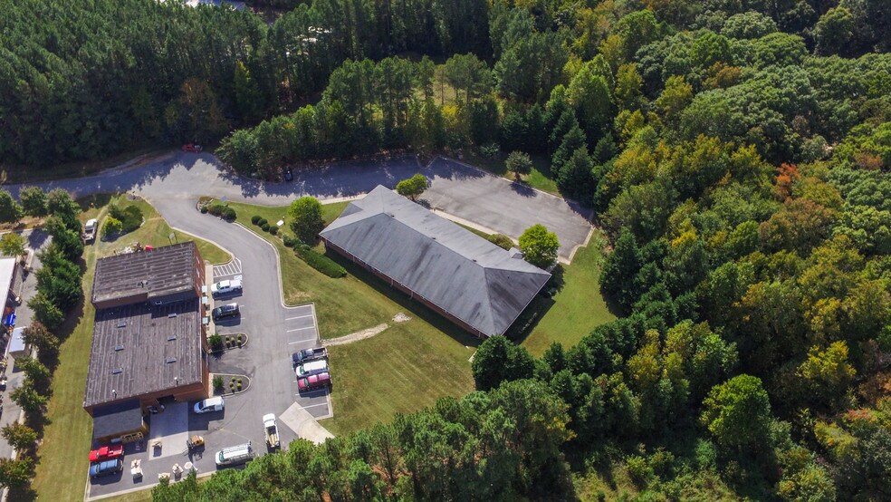 More Photos Of 2442 New Dorset Cir, Powhatan Office For Lease