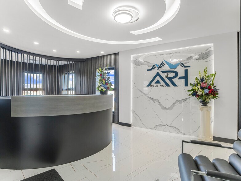 More Photos Of 10303 65 Ave NW, Edmonton Office For Lease