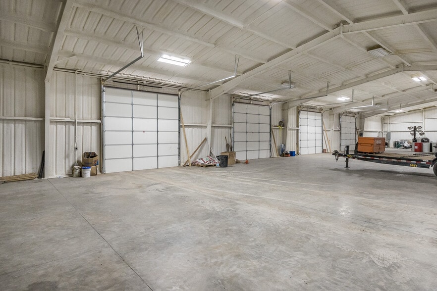 More Photos Of 6636 Canyon Dr, Amarillo Warehouse For Sale