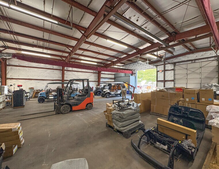 More Photos Of 339 Fleming Rd, Charleston Warehouse For Sale
