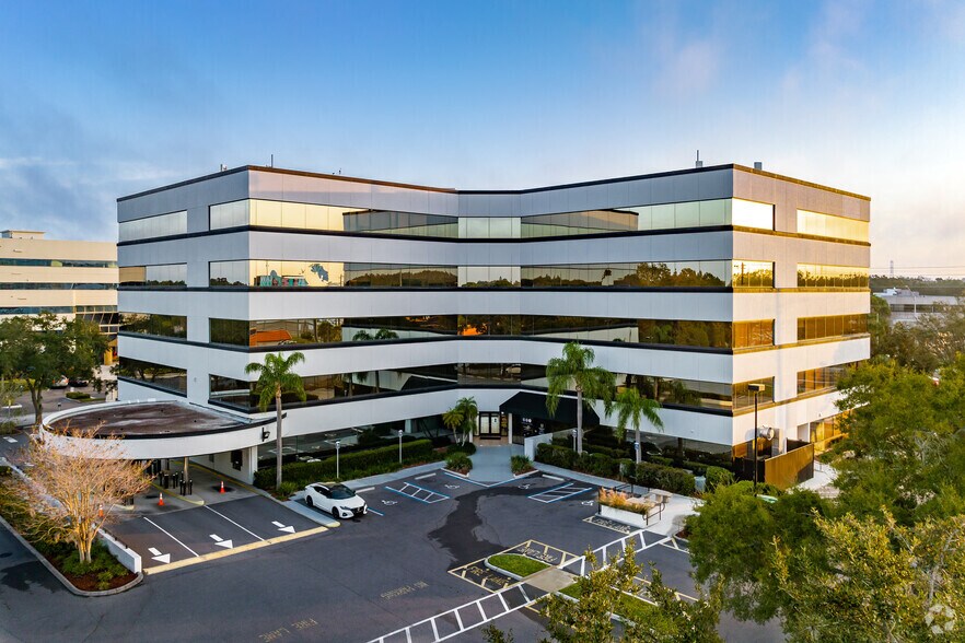 More Photos Of 28050 US Hwy 19 N, Clearwater Office For Lease