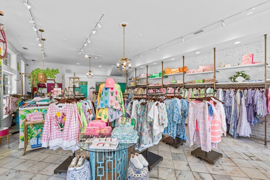 More Photos Of 417 Whitaker St, Savannah Storefront Retail Residential For Sale