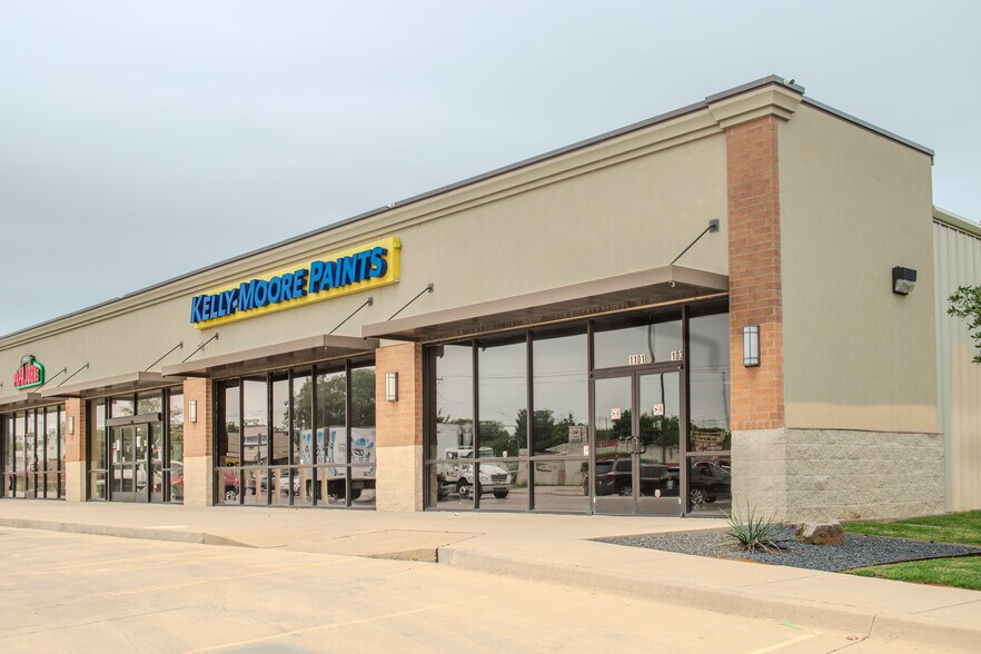 More Photos Of 1101 E Berry St, Fort Worth Storefront For Lease