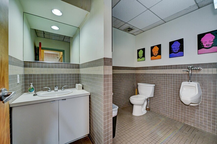 More Photos Of 139 Chestnut St, Nutley Office For Lease