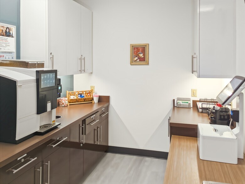 More Photos Of 39899 Balentine Dr, Newark Coworking Space