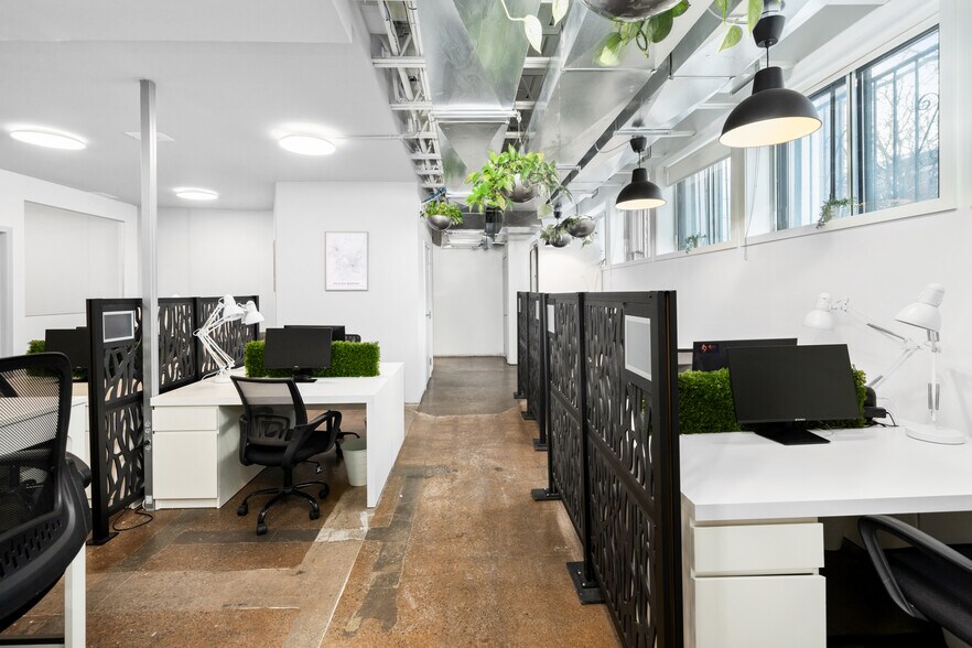 More Photos Of 880 Rue Roy E, Montréal Office For Lease