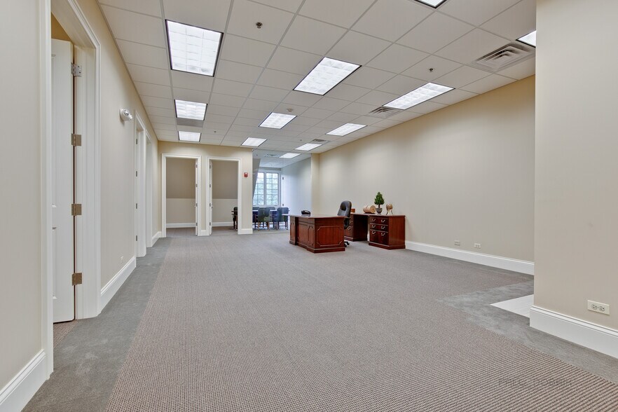 More Photos Of 1531 Grove Ave, Barrington Office For Sale
