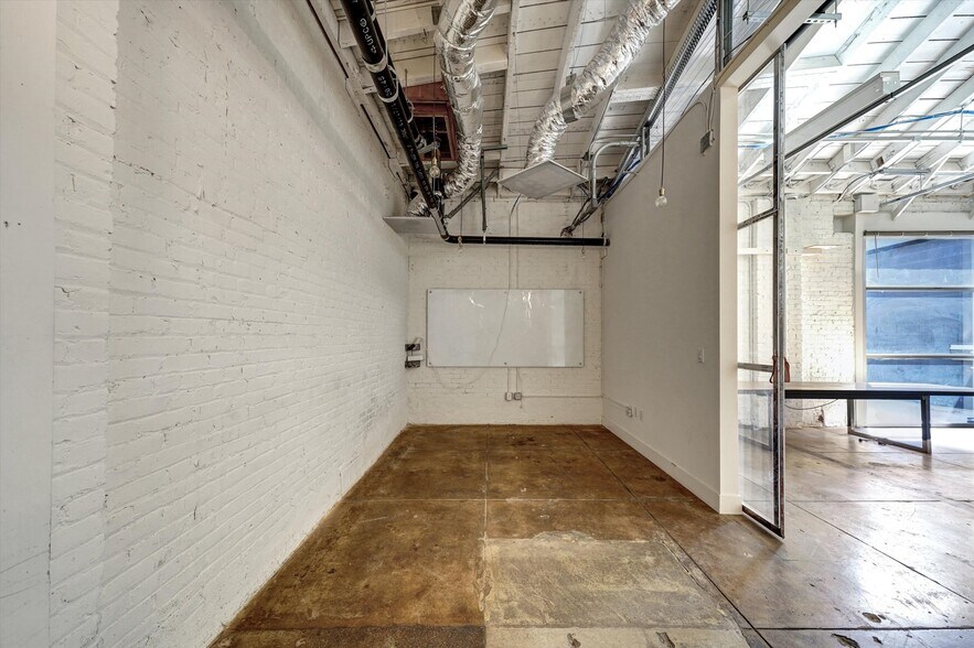 More Photos Of 1305 N Catalina St, Los Angeles Loft Creative Space For Lease
