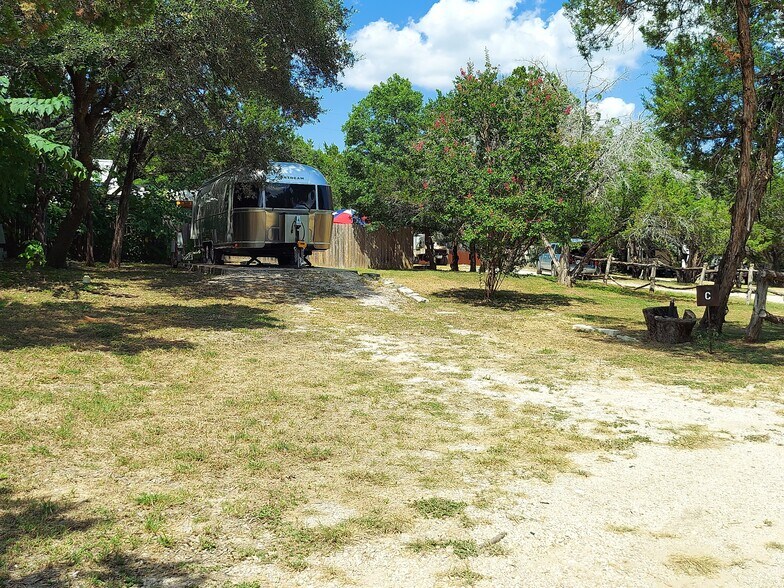 More Photos Of 14711A Quail Ct, Leander Trailer Camper Park For Sale