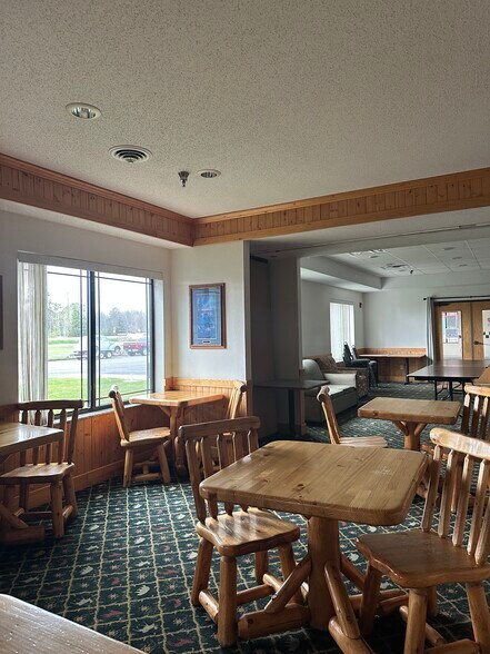 More Photos Of 201 4th Ave NW, Deer River Hotel For Sale