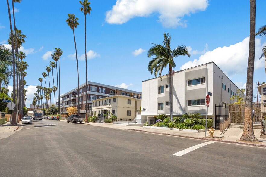 More Photos Of 5947 Carlton Way, Los Angeles Apartments For Sale