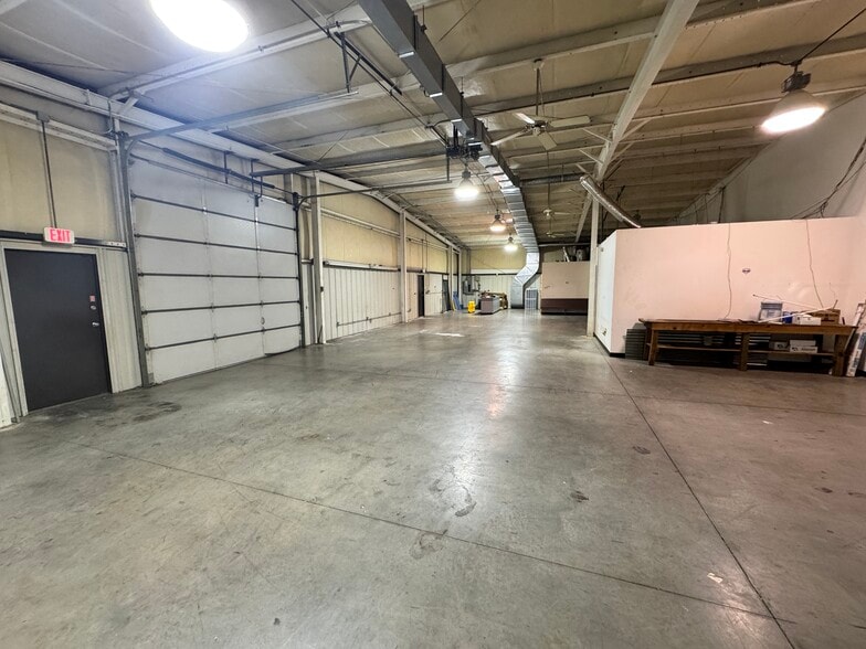 More Photos Of 1538 National Hwy, Thomasville Freestanding For Lease
