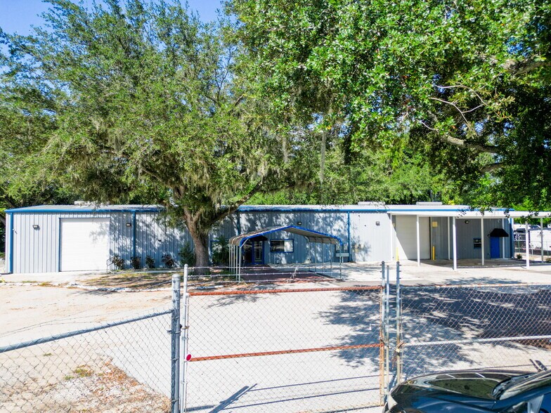 More Photos Of 112 N Mulrennan Rd, Valrico Warehouse For Sale