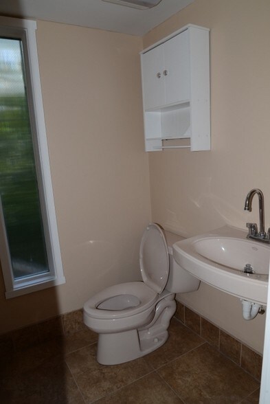 More Photos Of 1524 Smith St, Orange Park Office For Sale