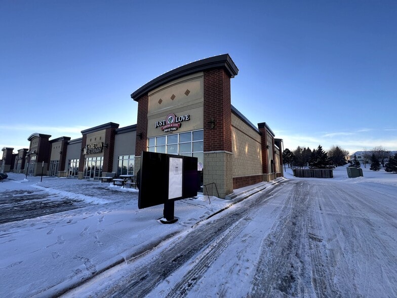 More Photos Of 11565 Theatre Dr, Champlin Unknown For Lease