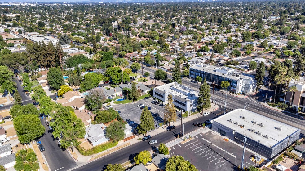 More Photos Of 18251 Roscoe Blvd, Northridge Medical For Lease