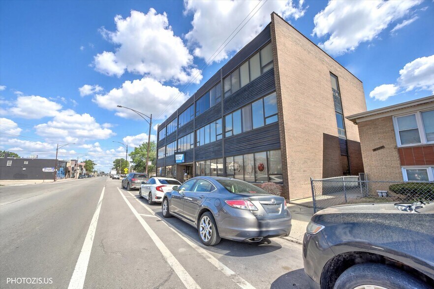 More Photos Of 5097 N Elston Ave, Chicago Medical For Sale