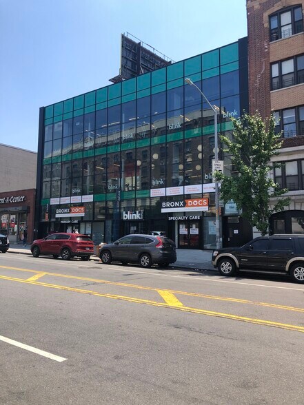 More Photos Of 932 Southern Blvd, Bronx Freestanding For Lease