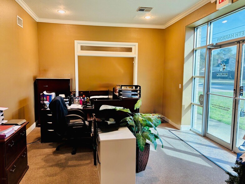 More Photos Of 18128 Kieth Harrow Blvd, Houston Warehouse For Lease