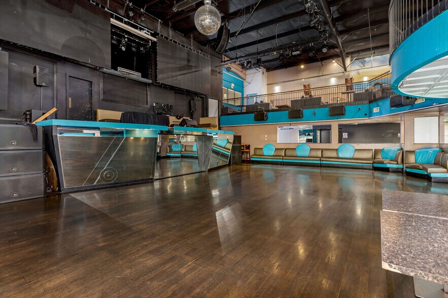 More Photos Of 11473 Chester Rd, Sharonville Restaurant For Sale