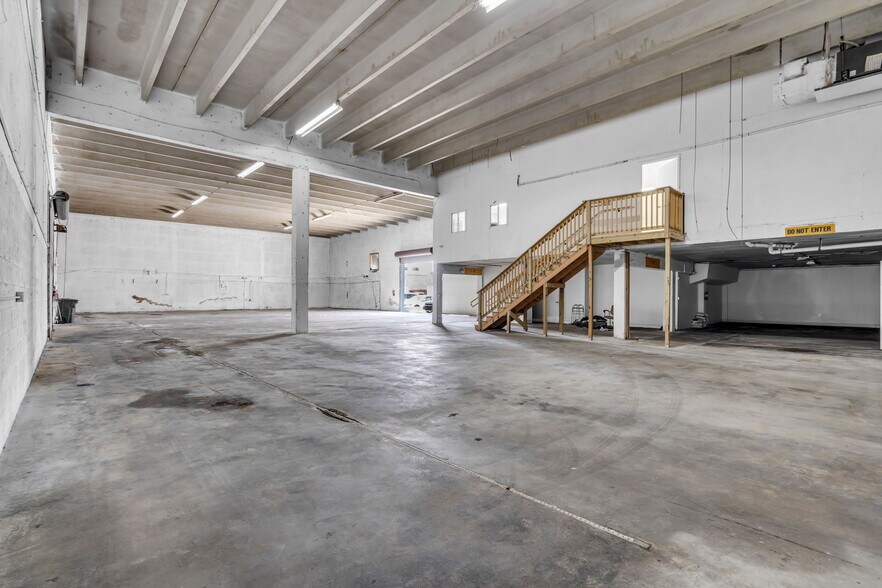 More Photos Of 7460-7580 NW 82nd St, Medley Warehouse For Lease