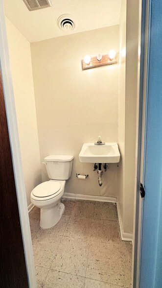 More Photos Of 3594 Old Chamblee Tucker Rd, Atlanta Medical For Lease