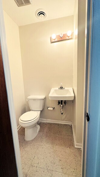 More Photos Of 3594 Old Chamblee Tucker Rd, Atlanta Medical For Lease