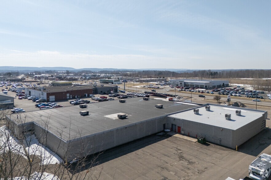 More Photos Of 100 S Cascade Dr, Springville Freestanding For Lease