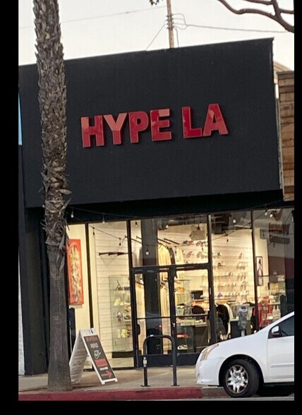 Primary Photo Of 14566 Ventura Blvd, Sherman Oaks Storefront For Lease