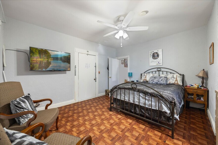 More Photos Of 49 LAKE St, West Harrison Restaurant For Sale