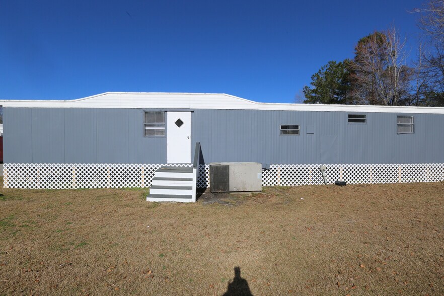 More Photos Of 306 Sundial Ln, Ladson Manufactured Housing Mobile Home Park For Sale