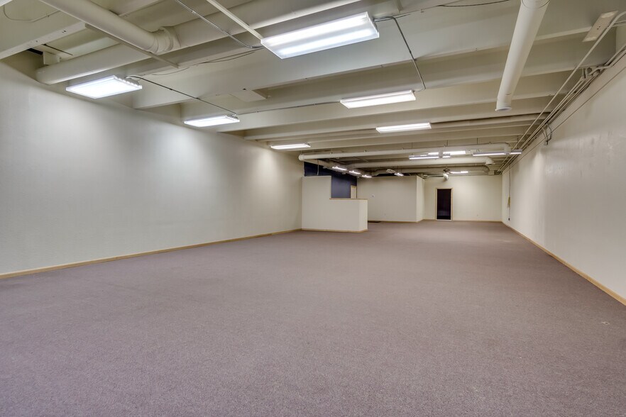 More Photos Of 2734-2751 London Rd, Eau Claire Storefront Retail Office For Sale