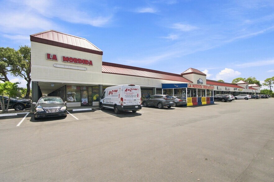 More Photos Of 14100 US Highway 19 N, Clearwater Unknown For Lease