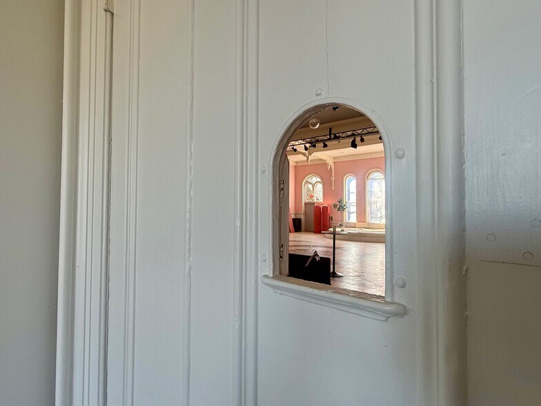 More Photos Of 220 Main St, Saugerties Storefront Retail Residential For Sale