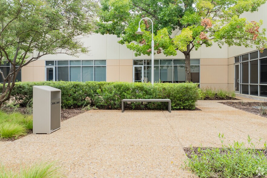 More Photos Of 1825 Lakeway Dr, Lewisville Unknown For Lease