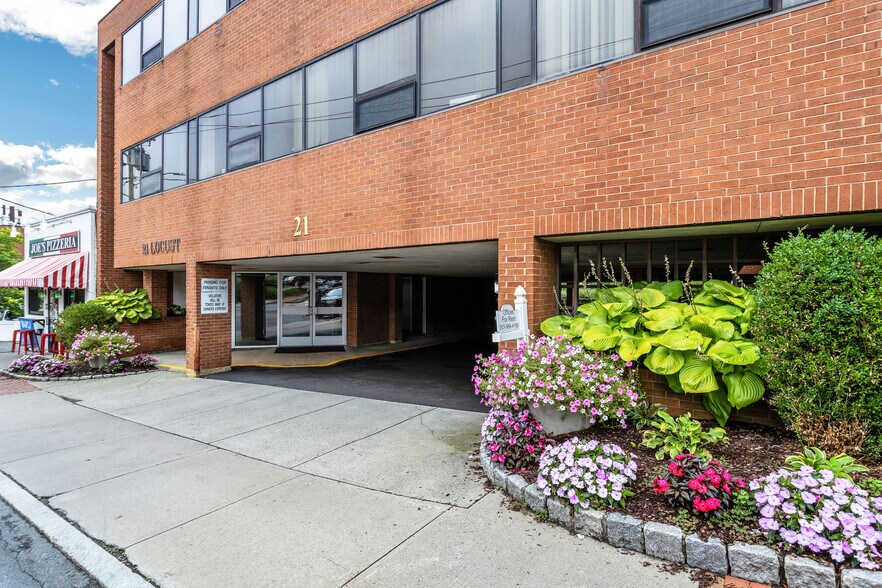 More Photos Of 21 Locust Ave, New Canaan Office For Lease