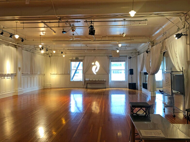 More Photos Of 918 SW Yamhill St, Portland Office For Lease