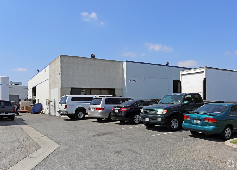 More Photos Of 9225 Greenleaf Ave, Santa Fe Springs Warehouse For Lease
