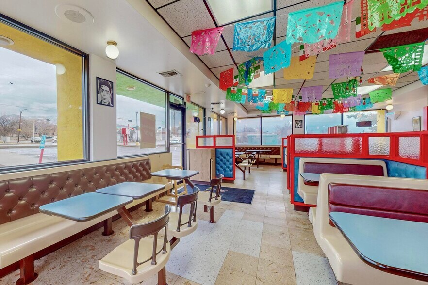 More Photos Of 2130-2301 Chelwood Park Blvd NE, Albuquerque Fast Food For Lease