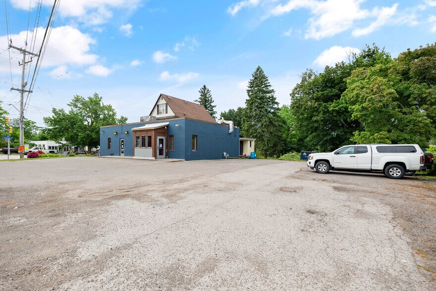 More Photos Of 3879 Rebstock Rd, Fort Erie Storefront Retail Residential For Sale