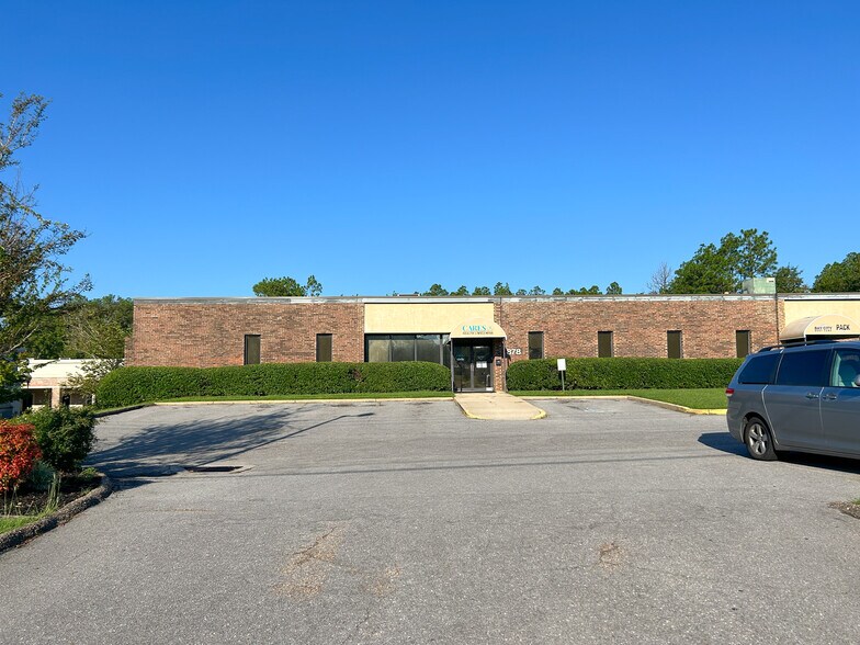 More Photos Of 876-878 Hillcrest Rd, Mobile Industrial For Sale