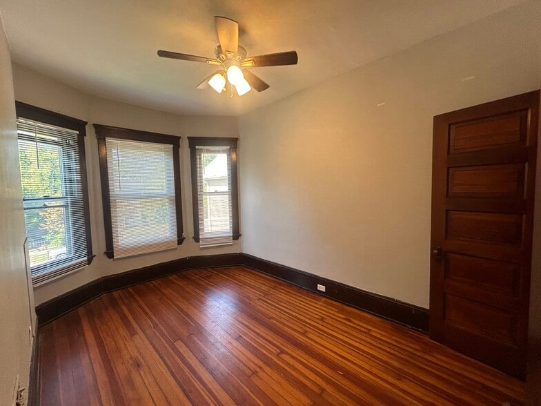 More Photos Of 4309 Clinton Ave, Cleveland Apartments For Sale