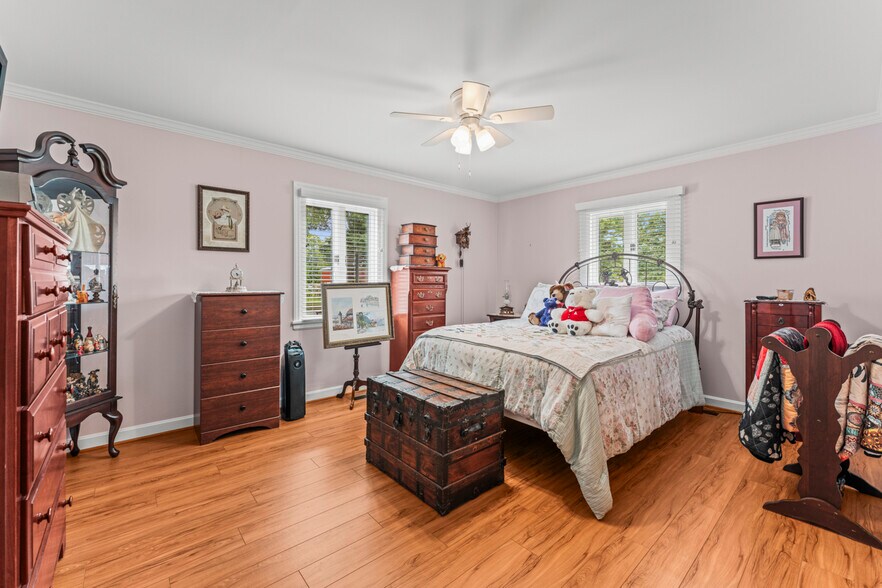 More Photos Of 128 Killian Farm Rd, Stanley Medical For Lease