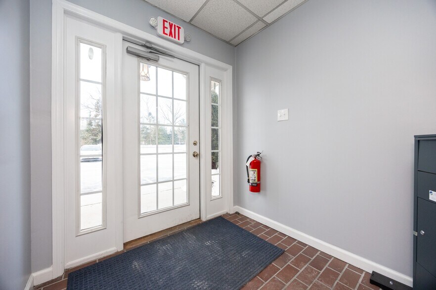 More Photos Of 1723 Swamp Pike, Gilbertsville Office For Lease