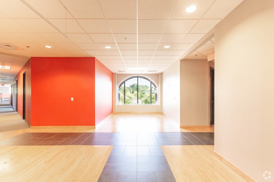 More Photos Of 50101 Governors Dr, Chapel Hill Office For Lease