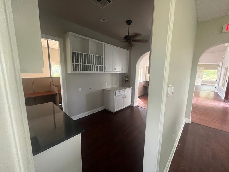 More Photos Of 20500 Fm 1431, Lago Vista Loft Creative Space For Lease