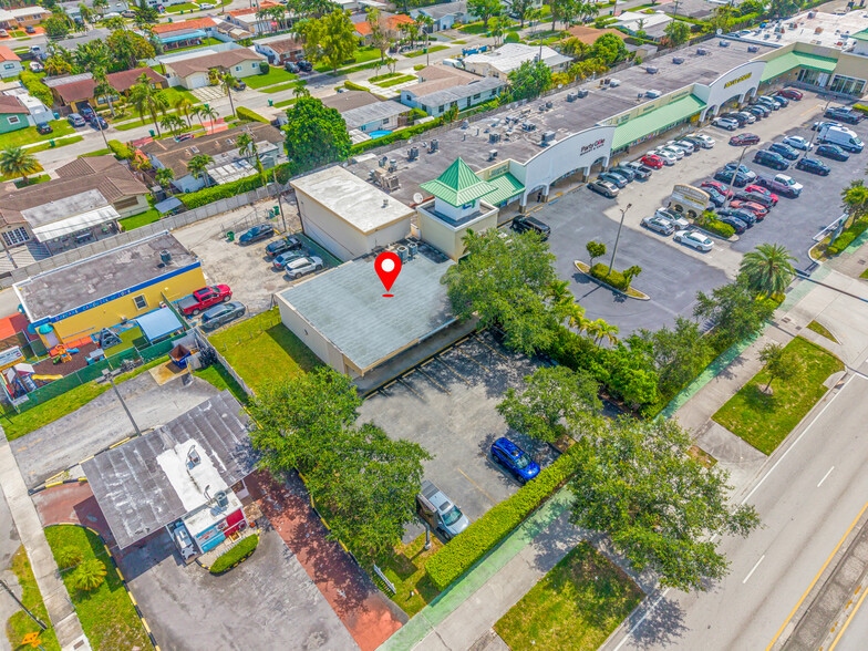 More Photos Of 9465 SW 56th St, Miami Freestanding For Sale