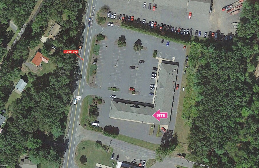 More Photos Of 518 Salmon Brook St, Granby Unknown For Lease