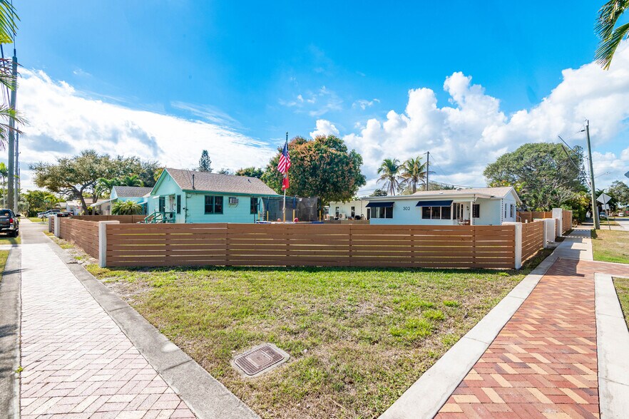 More Photos Of 302 SW 2nd Ave, Dania Beach Multifamily For Sale
