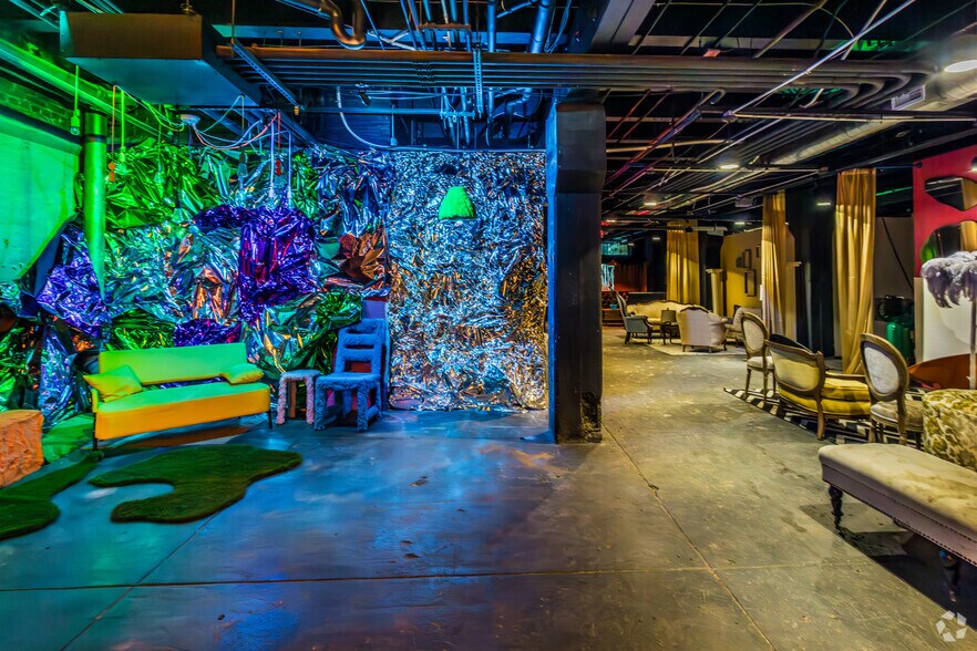 More Photos Of 409 S Main St, Memphis General Retail For Sale